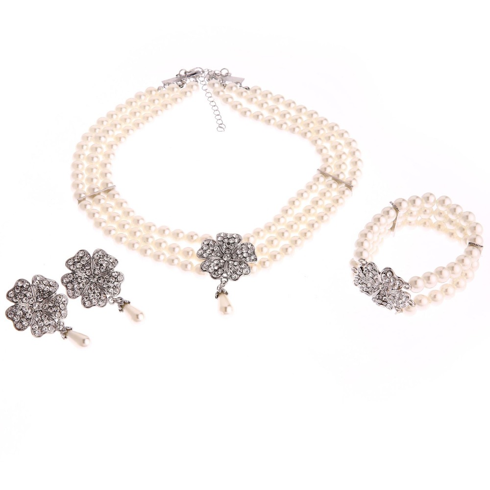 Audrey Hepburn Breakfast at Ti - Women'S Accessories In The 1950S ulasan dan harga