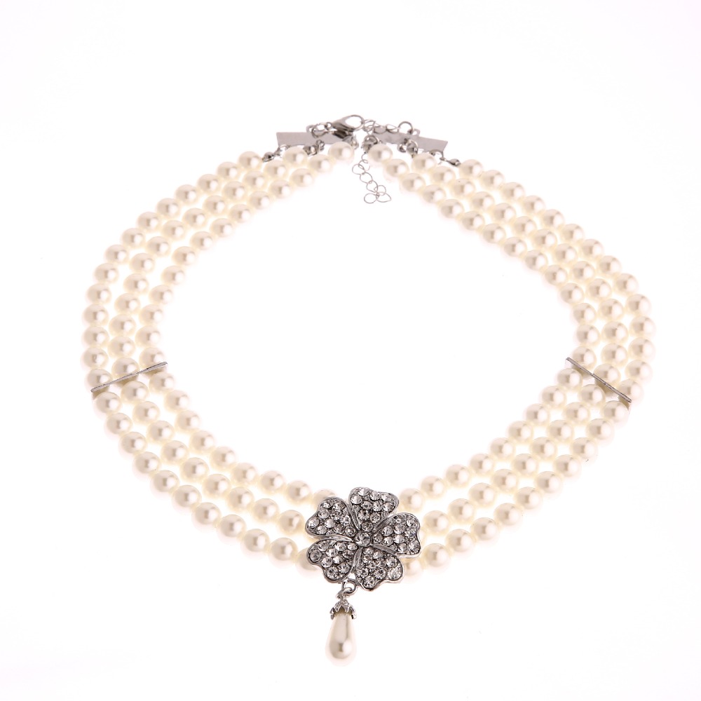 Audrey Hepburn Breakfast at Ti - Women'S Accessories In The 1950S ulasan dan harga